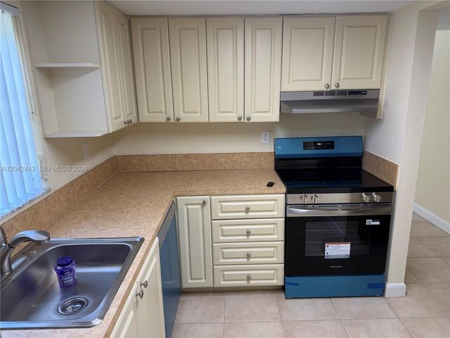 8600 SW 109th Ave 4-231, Miami, FL 33173