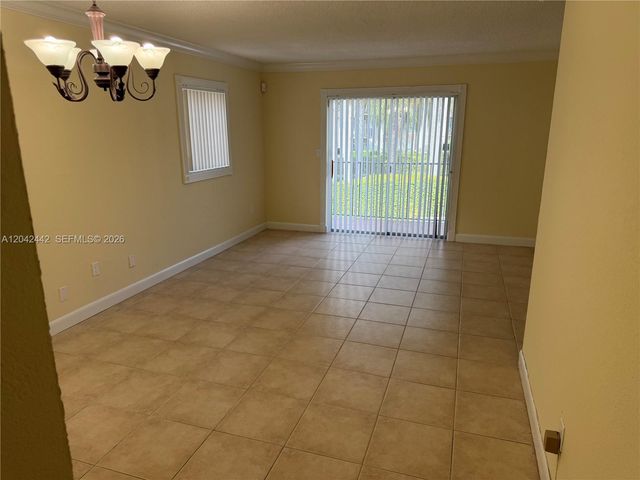8600 SW 109th Ave 4-231, Miami, FL 33173