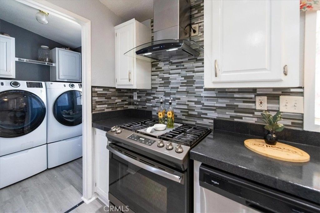 Image 18 of property listing at 32900 Riverside Drive 63, Lake Elsinore, CA 92530