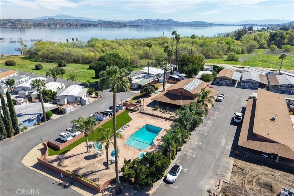 Image 31 of property listing at 32900 Riverside Drive 63, Lake Elsinore, CA 92530