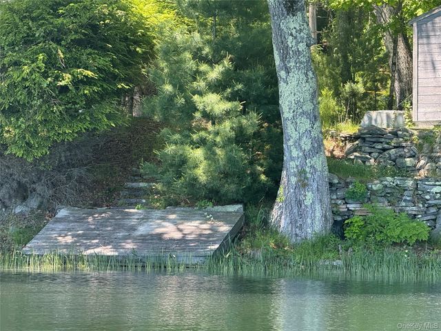 16 Fairway Drive, Highland Lake, NY 12743