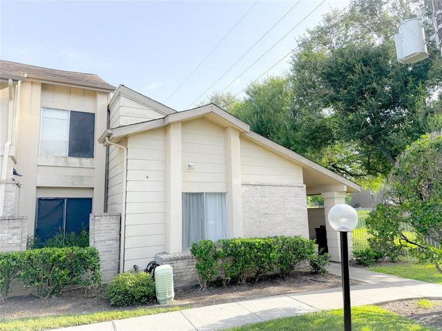 2948 Meadowgrass Lane 175, Houston, TX 77082