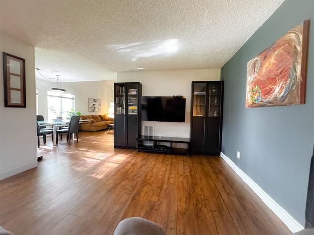 2948 Meadowgrass Lane 175, Houston, TX 77082