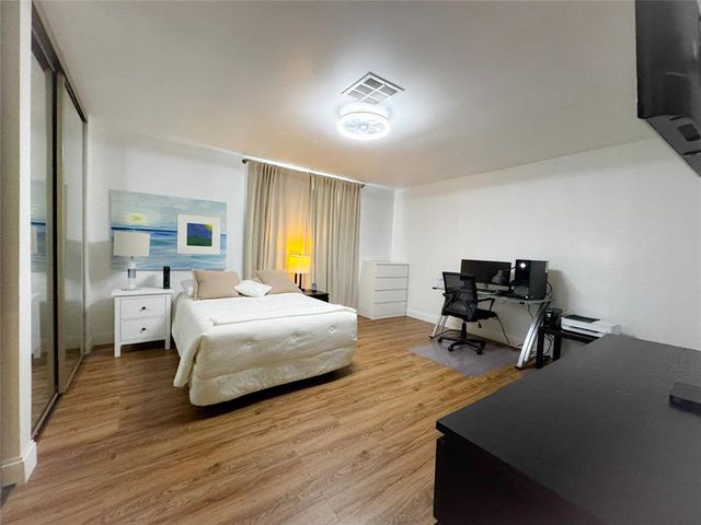 2948 Meadowgrass Lane 175, Houston, TX 77082