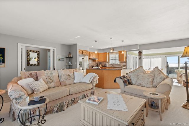 5A Bay Road, East Patchogue, NY 11772