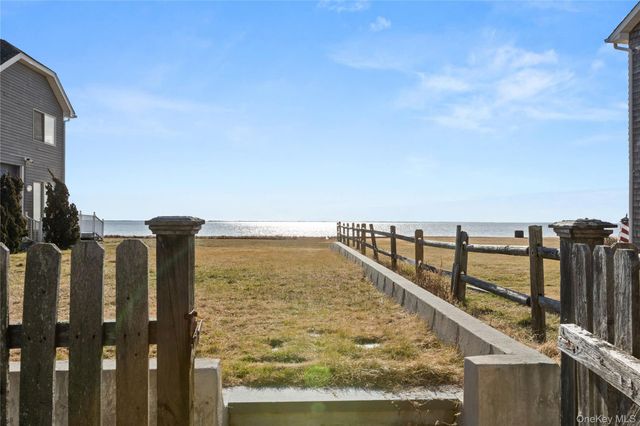 5A Bay Road, East Patchogue, NY 11772