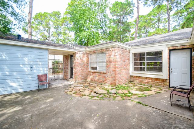 6611 Cypress Point Drive, Houston, TX 77069