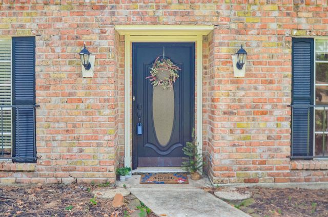 6611 Cypress Point Drive, Houston, TX 77069