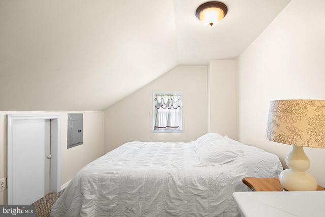 542 WALES RD, Havertown, PA 19083