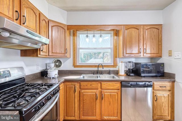 148 HENRY RD, Enola, PA 17025