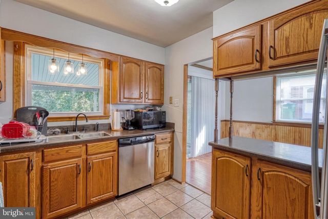 148 HENRY RD, Enola, PA 17025
