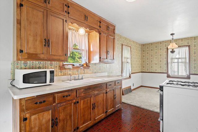 2759 S Humboldt Park COURT, Milwaukee, WI 53207