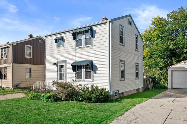 2759 S Humboldt Park COURT, Milwaukee, WI 53207