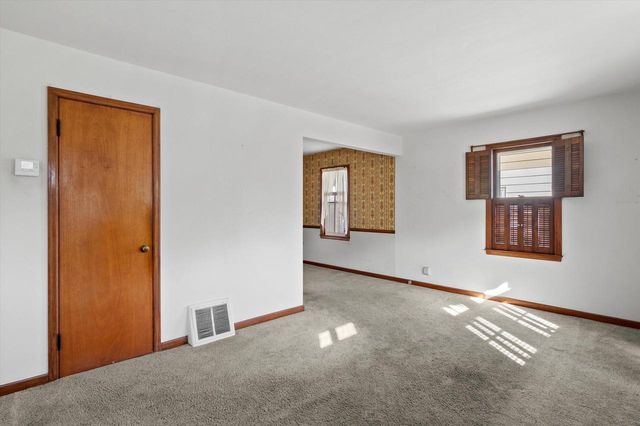 2759 S Humboldt Park COURT, Milwaukee, WI 53207