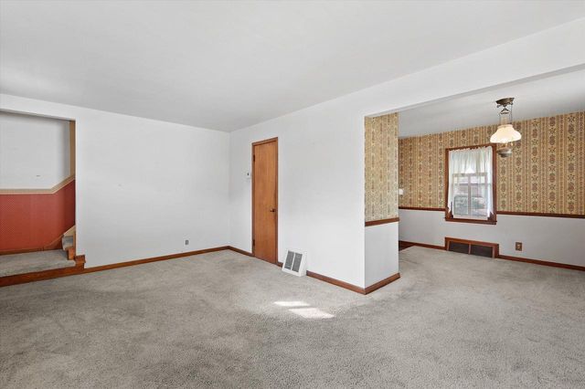 2759 S Humboldt Park COURT, Milwaukee, WI 53207
