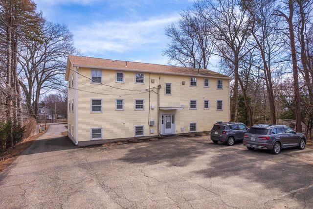 11 Carriage Hill Rd Apt B, Eliot, ME 03903