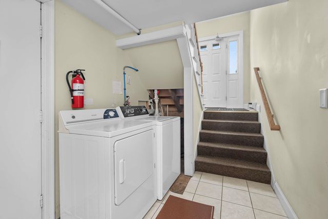 11 Carriage Hill Rd Apt B, Eliot, ME 03903