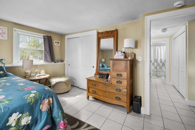 11 Carriage Hill Rd Apt B, Eliot, ME 03903