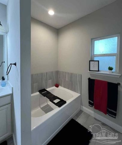 2182 Panhandle Trail, Navarre, FL 32566