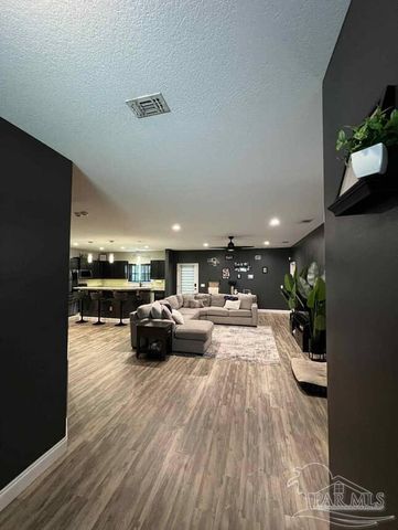 2182 Panhandle Trail, Navarre, FL 32566