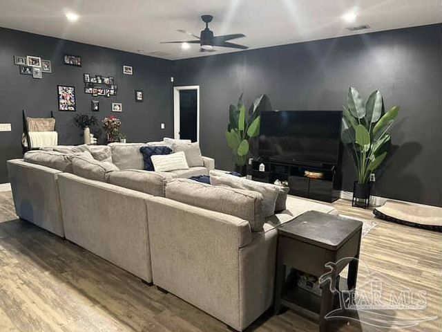 2182 Panhandle Trail, Navarre, FL 32566