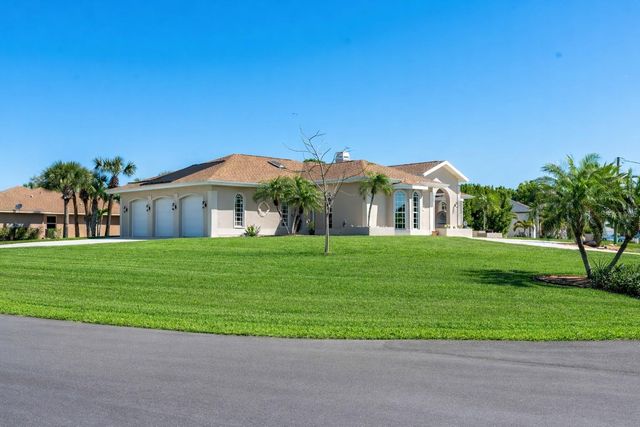 2 LONG MEADOW ROAD, Rotonda West, FL 33947
