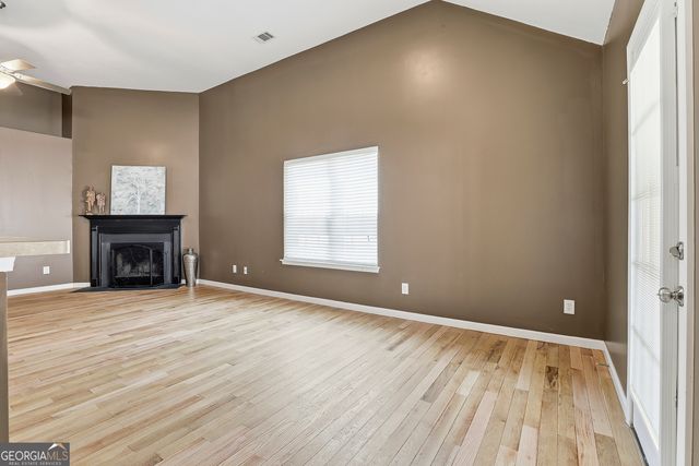 18 Hill Top Circle, Grantville, GA 30220