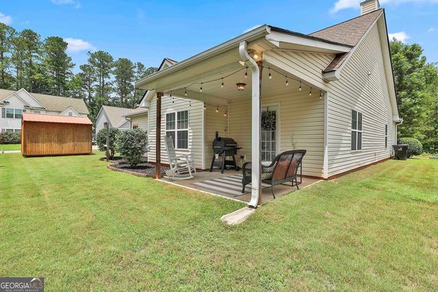 18 Hill Top Circle, Grantville, GA 30220