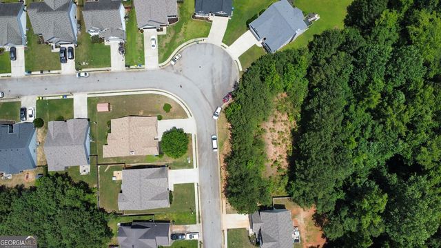 18 Hill Top Circle, Grantville, GA 30220