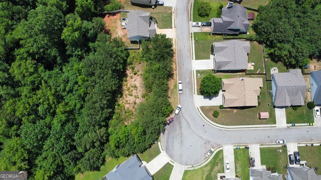 18 Hill Top Circle, Grantville, GA 30220