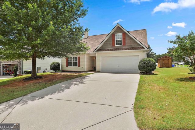 18 Hill Top Circle, Grantville, GA 30220