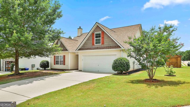 18 Hill Top Circle, Grantville, GA 30220