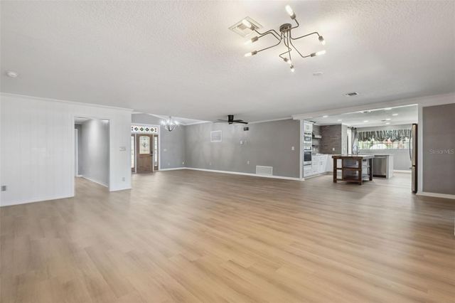 35040 SHADY OAKS LANE, Fruitland Park, FL 34731