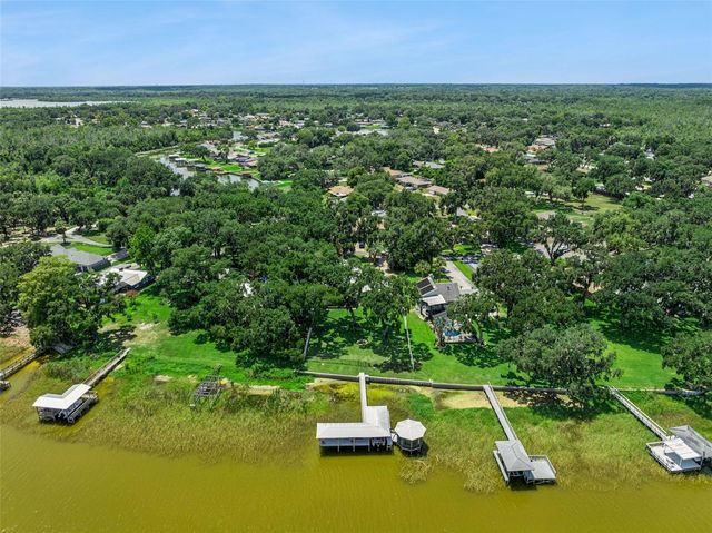 35040 SHADY OAKS LANE, Fruitland Park, FL 34731