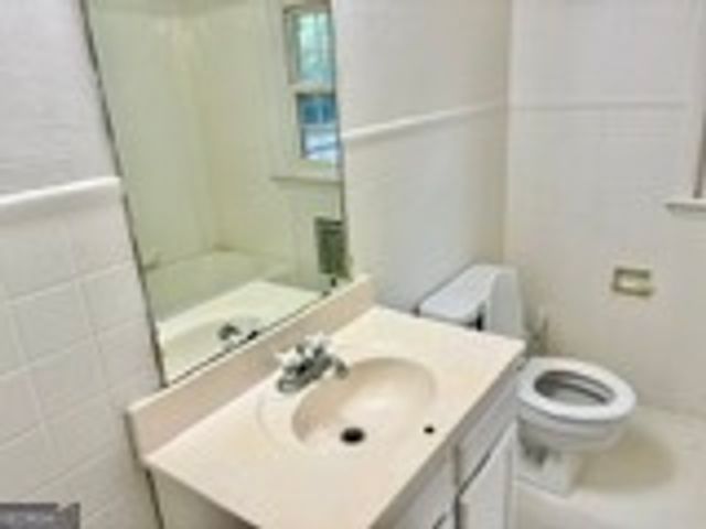 323 Trammell Street, Calhoun, GA 30701