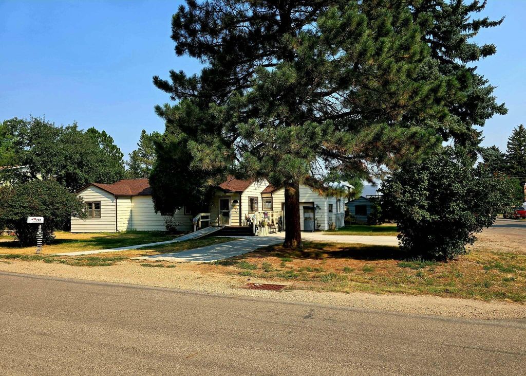 707 Huntington Street, Sheridan, WY 82801 photo 3