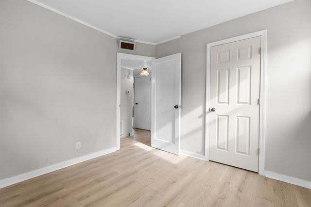 16 Greenway Place, Meriden, CT 06451