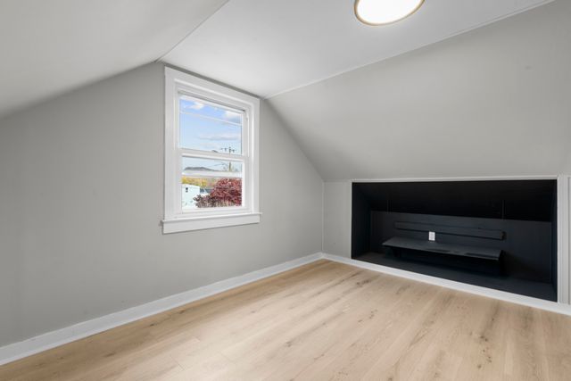 16 Greenway Place, Meriden, CT 06451