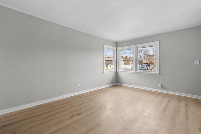 16 Greenway Place, Meriden, CT 06451