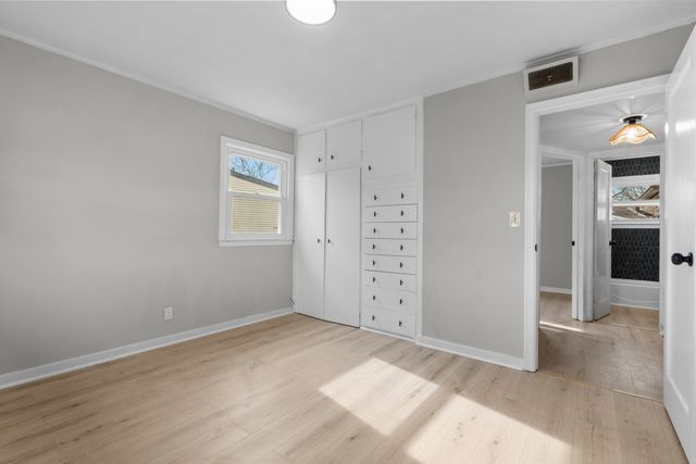 16 Greenway Place, Meriden, CT 06451