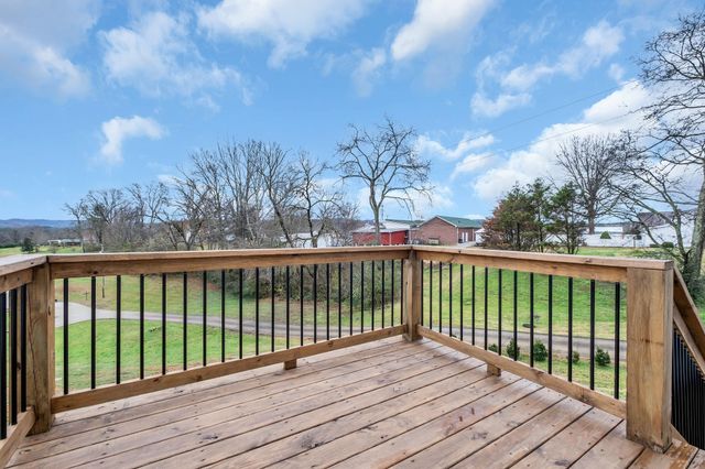 132 Gordon Dr, Gordonsville, TN 38563