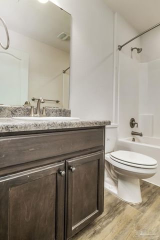 155 Siskin Ln, Pensacola, FL 32503