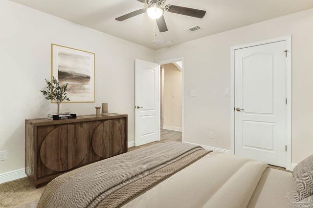 155 Siskin Ln, Pensacola, FL 32503