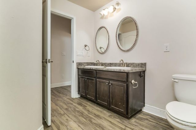 155 Siskin Ln, Pensacola, FL 32503