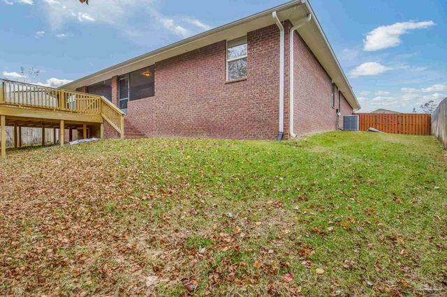 155 Siskin Ln, Pensacola, FL 32503