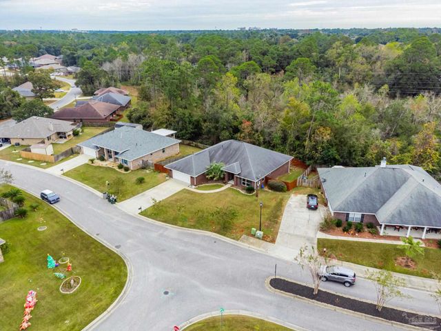 155 Siskin Ln, Pensacola, FL 32503