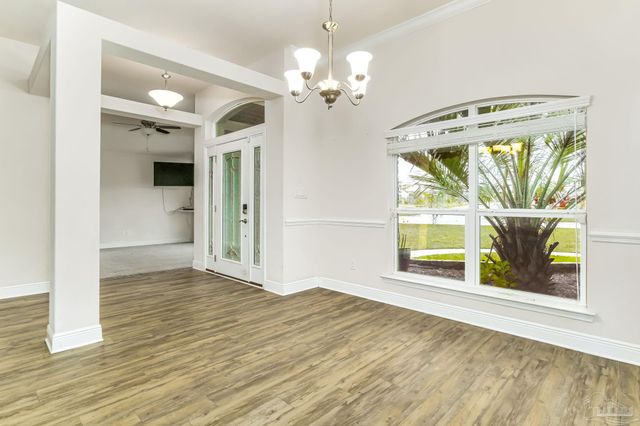 155 Siskin Ln, Pensacola, FL 32503