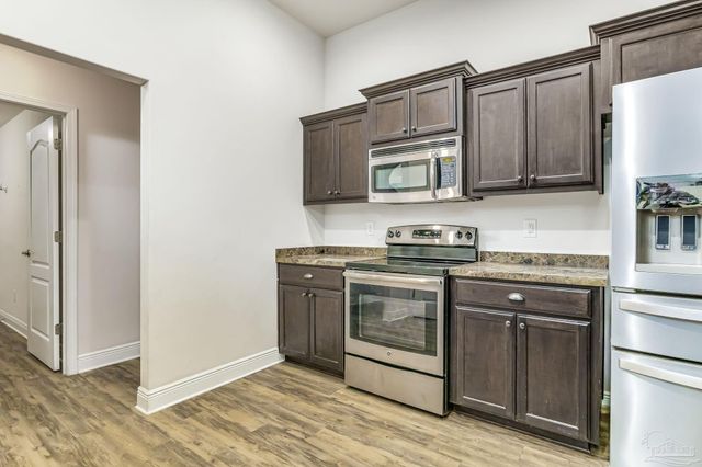 155 Siskin Ln, Pensacola, FL 32503