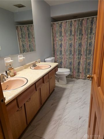 200 Rosser Avenue, Clayton, OH 45315