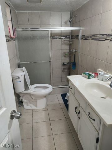 3817 Carlyle Avenue, Cleveland, OH 44109